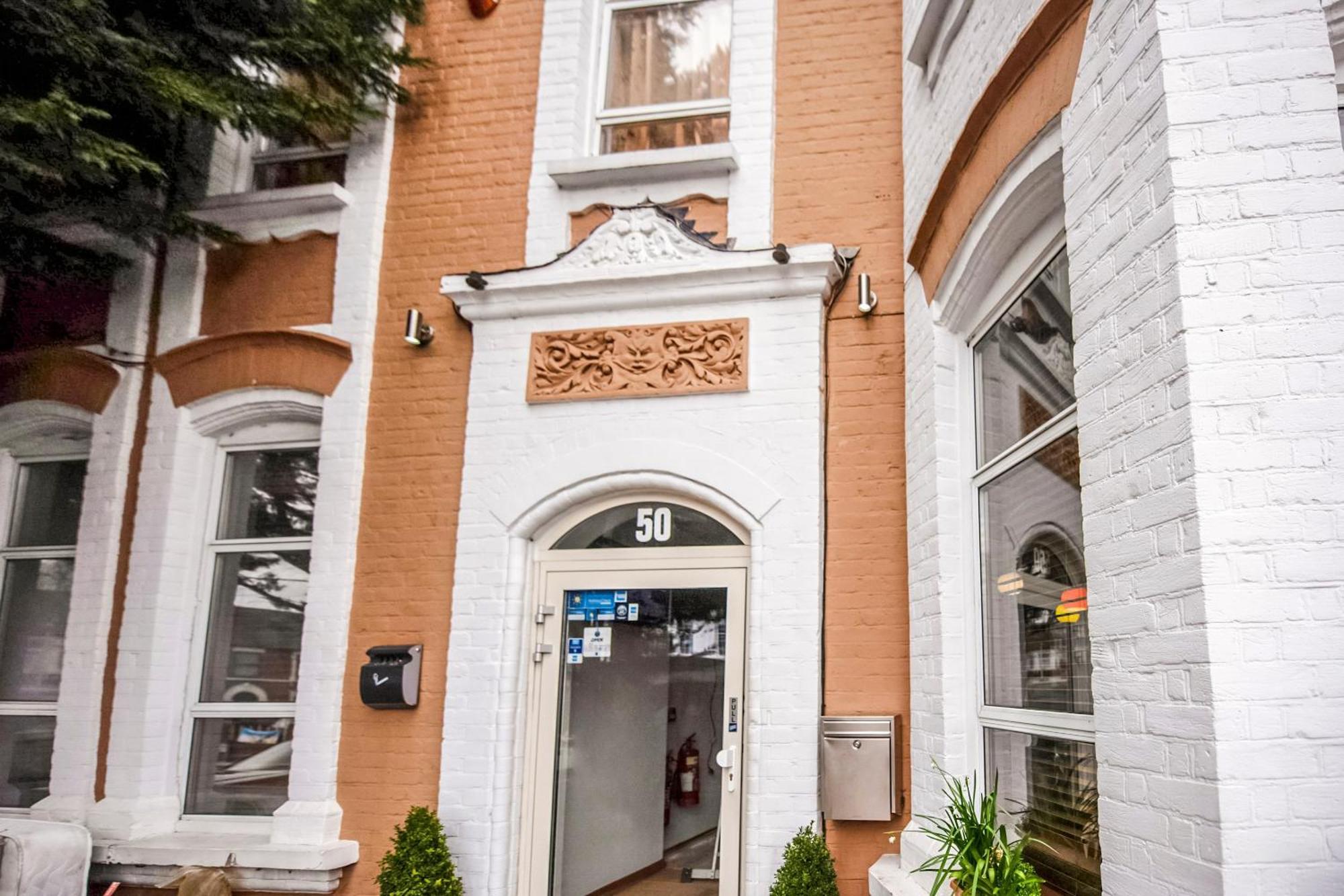 Arinza Hotel, London 3* Ilford