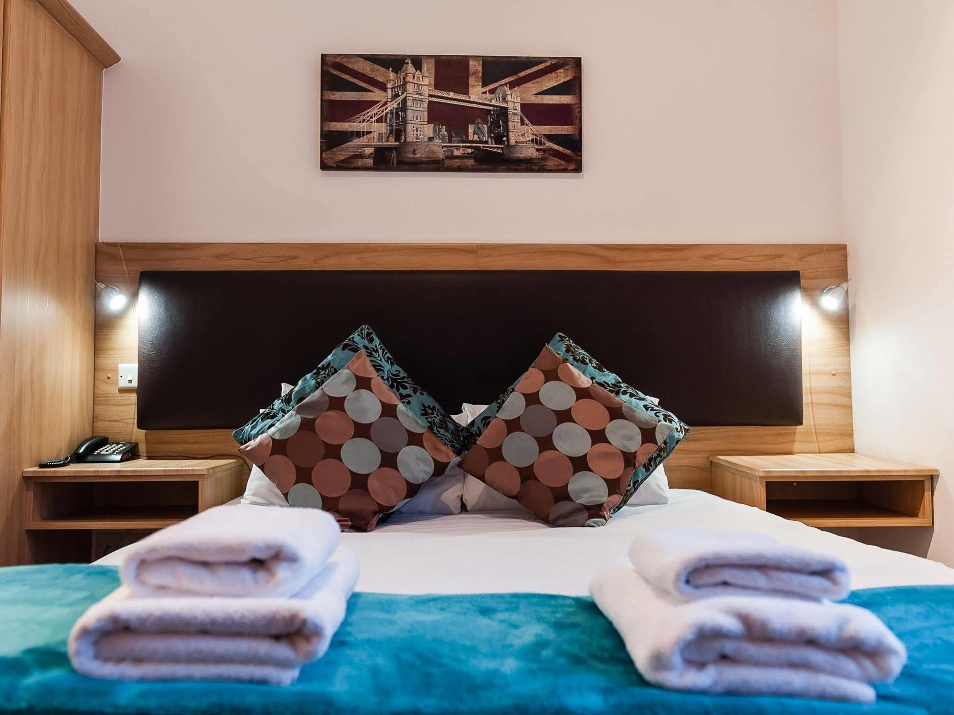 Arinza Hotel, London