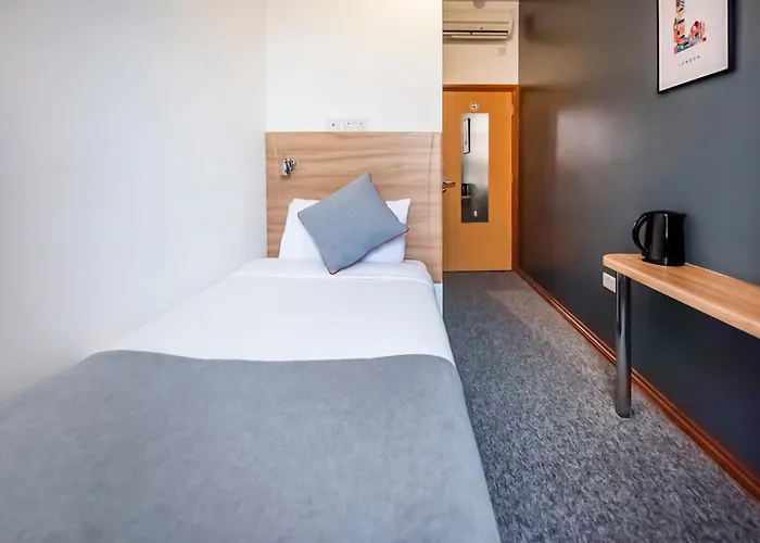 Arinza Hotel, London Ilford