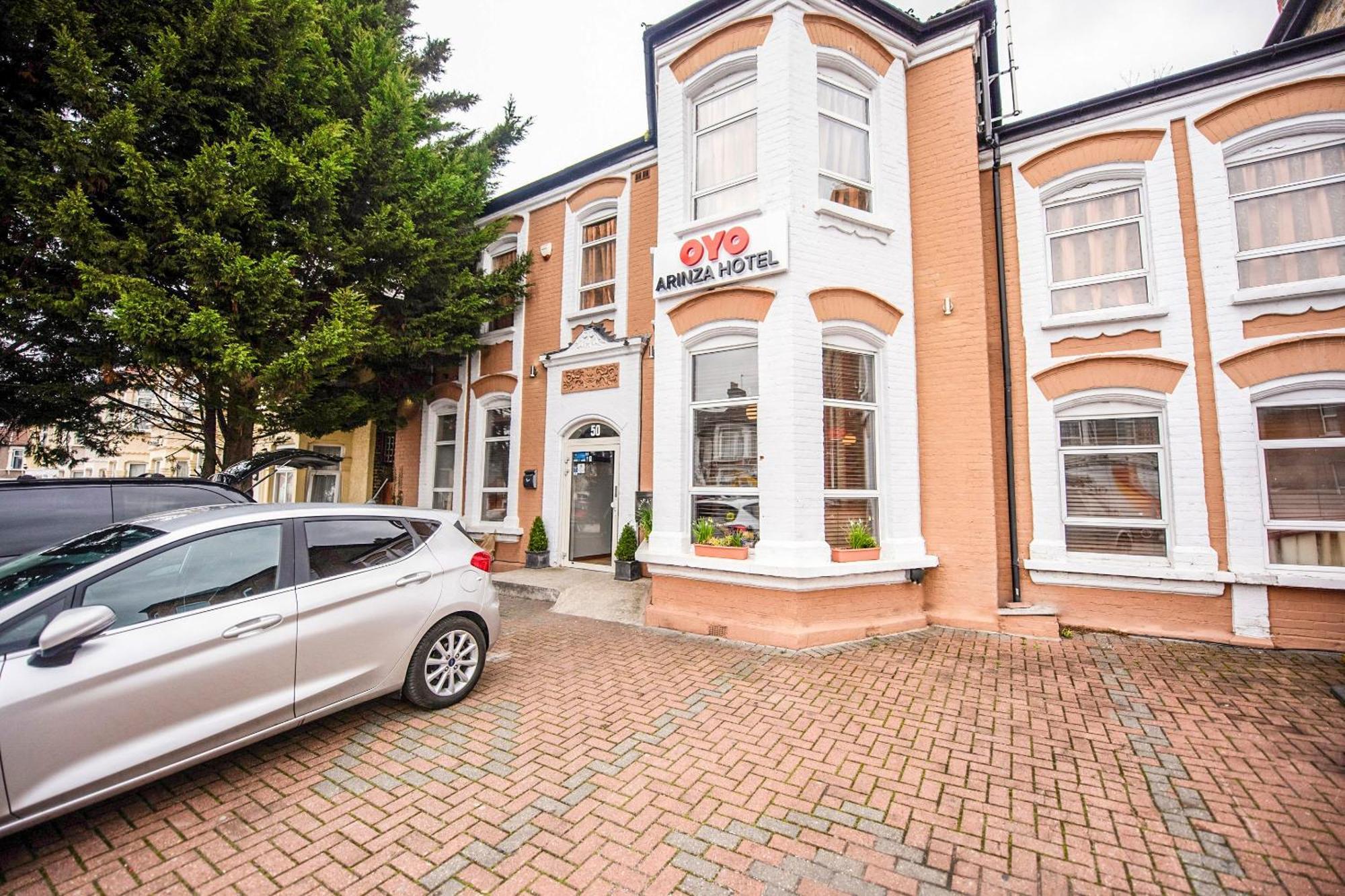 Hotel Arinza Hotel, London 3*